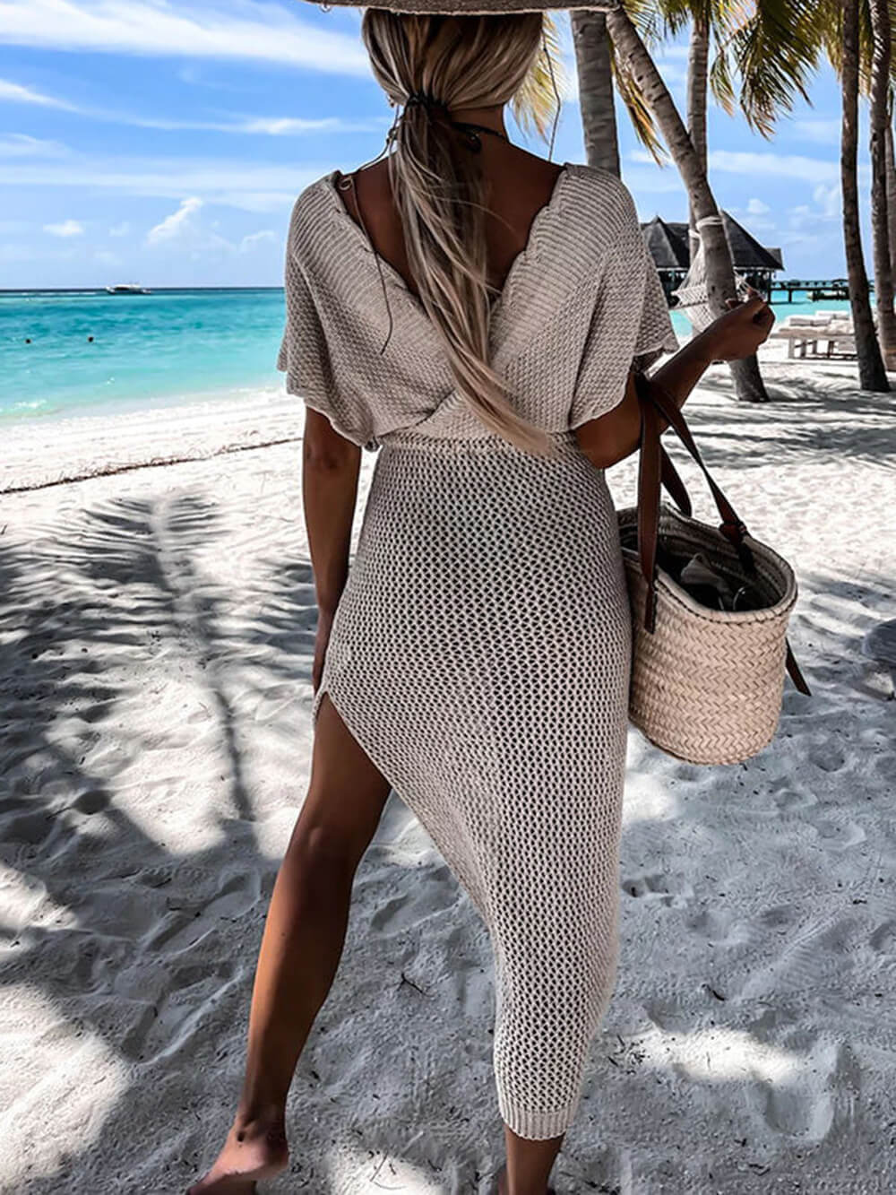 Verfeinerte gestrickte Überwurfkleid für den Sommer