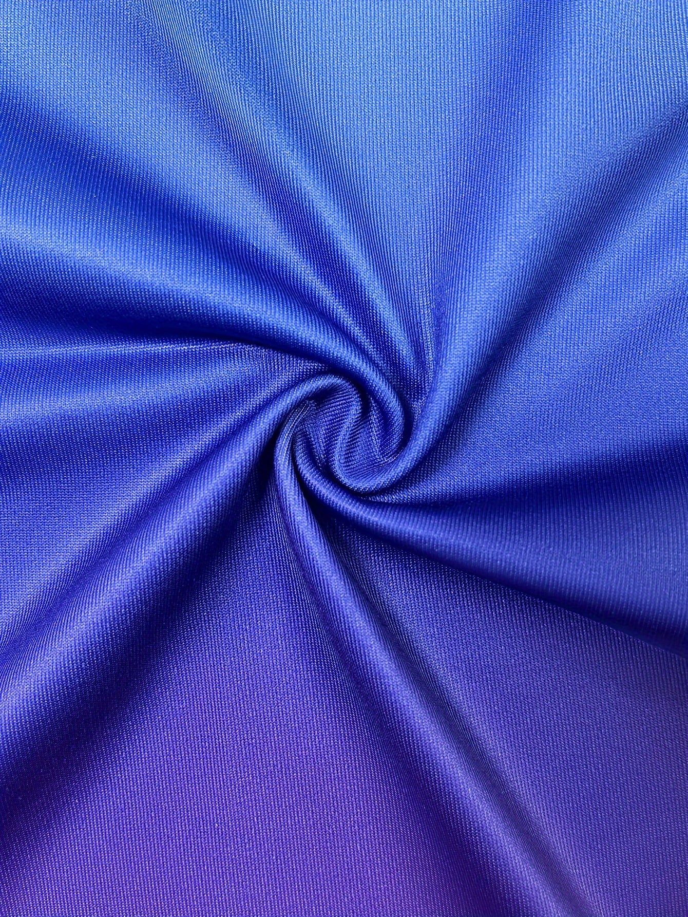 V-Ausschnitt Kleid mit Farbverlauf - Strandkleider