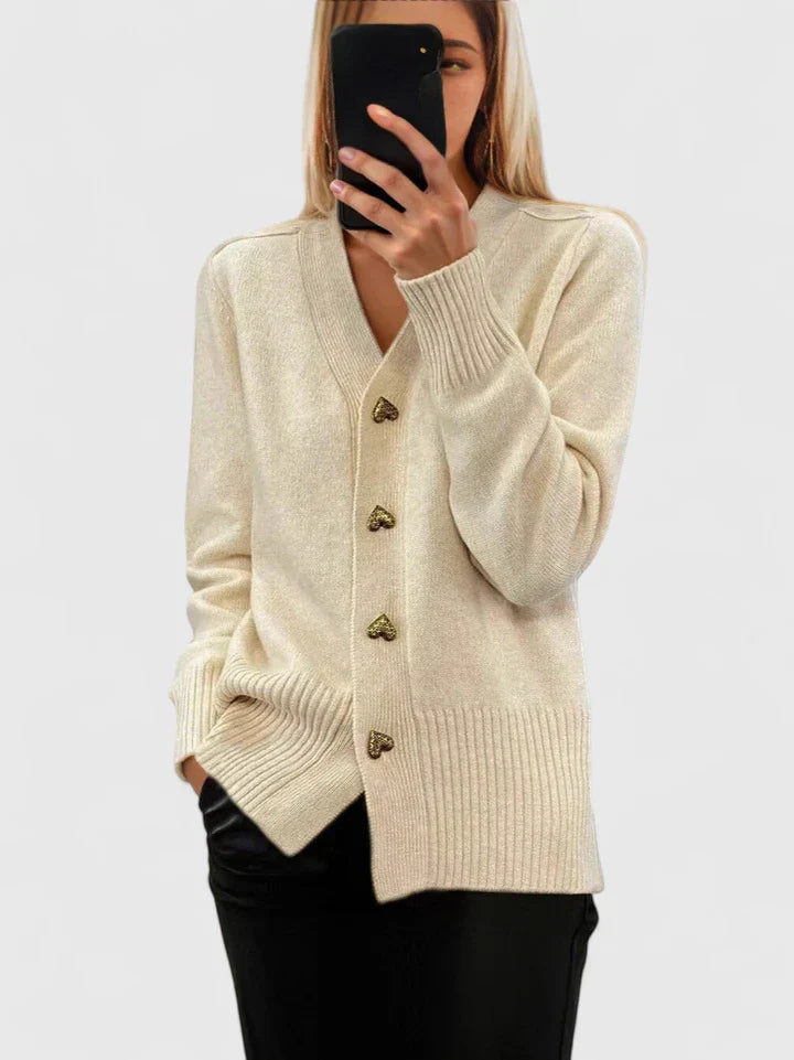 Annette | Eleganter Cardigan mit Herzknöpfen