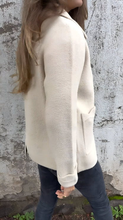 Fulvia | Elegante Jacke mit Revers und Reißverschluss