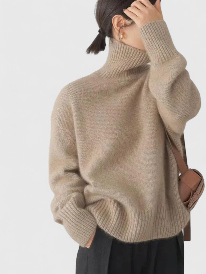 Althea | Eleganter Pullover mit hohem Kragen