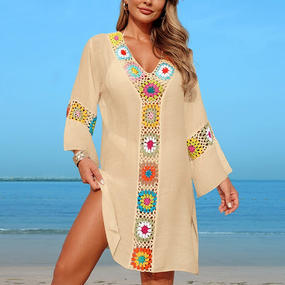 V-Ausschnitt, kurze Ärmel, leicht mit buntem Blumenmuster - Strandkleid